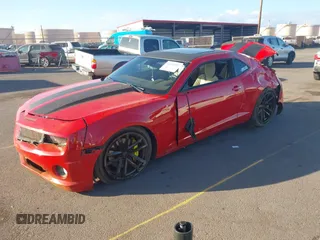 2010 Chevrolet Camaro 2SS z VIN 2G1FK1EJ9A9119483, wystawiony jako IAAI lot #41232292 z przebiegiem 51 403 mil mil oraz . Historia ofert i sprzedaży dostępna na DreamBid. Obrazek 18.