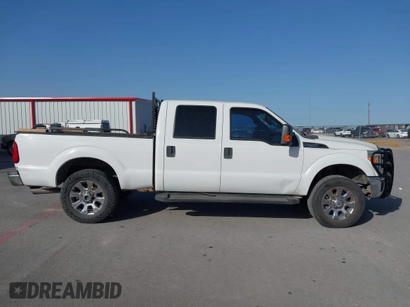 2014 Ford F-250 XL z VIN 1FT7W2B6XEEA73803, wystawiony jako IAAI lot #40960544 z przebiegiem 249 208 mil mil oraz . Historia ofert i sprzedaży dostępna na DreamBid. Obrazek 13.