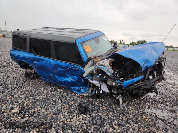 2021 Ford Bronco z VIN 1FMEE5DPXMLB01431, wystawiony jako Copart lot #59192915 z przebiegiem Nie podano mil oraz Nie do naprawy • Non repairable. Historia ofert i sprzedaży dostępna na DreamBid. Obrazek 4.