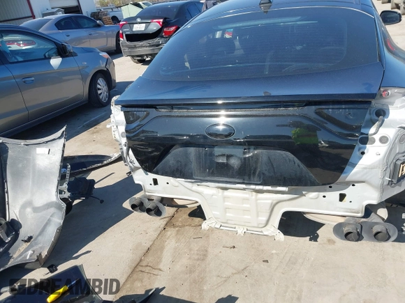 2018 Kia Stinger with VIN KNAE15LA5J6031079, listed as a IAAI auction lot 41137507 with 82,911 mi miles and . Bid and sale history available at DreamBid. Image 20.