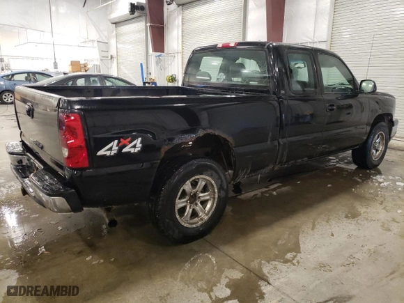 2004 Chevrolet Silverado 1500 LS with VIN 1GCEK19V14E372136, listed as a Copart auction lot 45926915 with 245,807 mi miles and Clean Title. Bid and sale history available at carsss.com. Image 3.