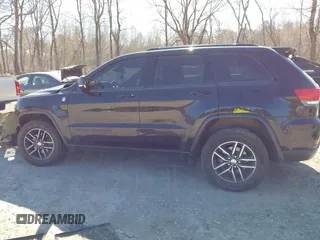 2017 Jeep Grand Cherokee Trailhawk с VIN 1C4RJFLGXHC670469, выставлен на аукционе IAAI как лот 42055116 с пробегом 99 801 миль миль и . История ставок и продаж доступна на DreamBid. Изображение 14.