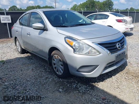 2015 Nissan Versa S Plus z VIN 3N1CN7AP1FL816927, wystawiony jako IAAI lot #42798798 z przebiegiem Nie podano mil oraz . Historia ofert i sprzedaży dostępna na DreamBid. Obrazek 1.