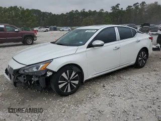 2019 Nissan Altima SV z VIN 1N4BL4DV1KN312305, wystawiony jako Copart lot #49106675 z przebiegiem 66 033 mil mil oraz Czysty tytuł • Clean title. Historia ofert i sprzedaży dostępna na DreamBid. Obrazek 1.
