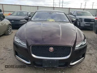 2016 Jaguar XF 35t Premium with VIN SAJBJ4BV9GCY16429, listed as a Copart auction lot 48424794 with 75,317 mi miles and Clean Title. Bid and sale history available at carsss.com. Image 5.