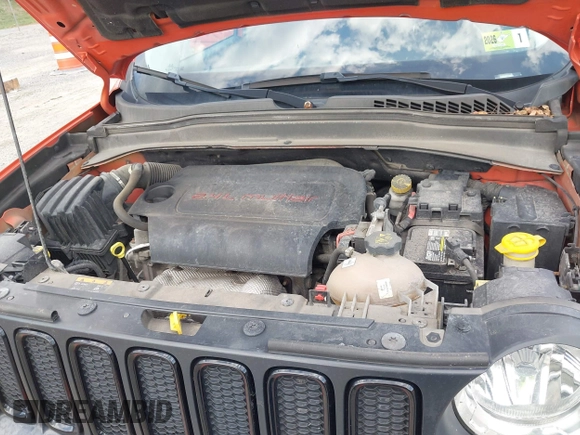 2017 Jeep Renegade Latitude with VIN ZACCJBBBXHPE65153, listed as a IAAI auction lot 41888902 with 97,221 mi miles. Bid and sale history available at carsss.com. Image 10.