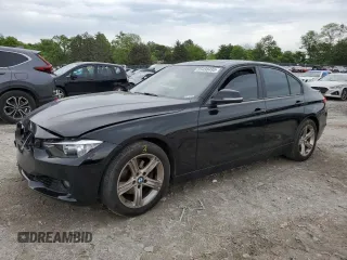 2012 BMW 3 Series 328i z VIN WBA3A5C53CF348887, wystawiony jako Copart lot #55438495 z przebiegiem 137 952 mil mil oraz Szkoda całkowita • Salvage title. Historia ofert i sprzedaży dostępna na DreamBid. Obrazek 1.