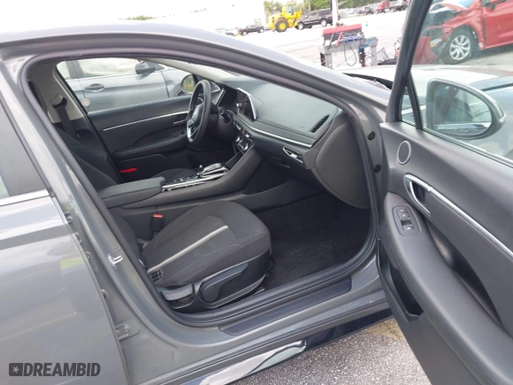 2023 Hyundai Sonata SEL with VIN KMHL64JA0PA270047, listed as a IAAI auction lot 42022365 with 57,904 mi miles. Bid and sale history available at carsss.com. Image 5.