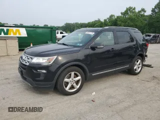 2019 Ford Explorer XLT z VIN 1FM5K7D83KGB46987, wystawiony jako Copart lot #60567275 z przebiegiem 74 513 mil mil oraz Czysty tytuł • Clean title. Historia ofert i sprzedaży dostępna na DreamBid. Obrazek 1.