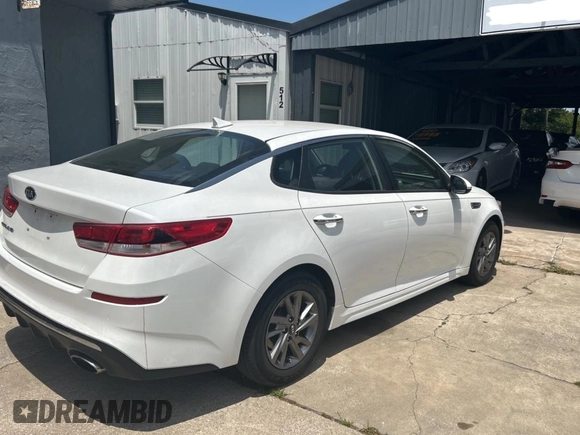2019 Kia Optima LX with VIN 5XXGT4L35KG358523, listed as a Copart auction lot 55099505 with 114,034 mi miles and Clean Title. Bid and sale history available at carsss.com. Image 4.