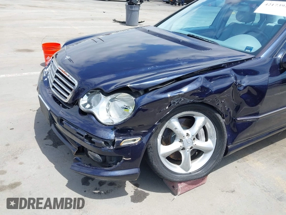 2005 Mercedes-Benz C 230 Kompressor с VIN WDBRF40J85F563743, выставлен на аукционе IAAI как лот 42173922 с пробегом 43 639 миль миль и . История ставок и продаж доступна на DreamBid. Изображение 6.