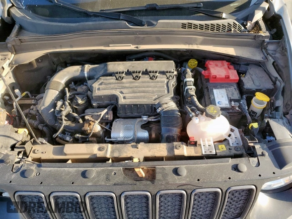 2022 Jeep Renegade Trailhawk with VIN ZACNJDC19NPN63173, listed as a Copart auction lot 52778065 with 18,988 mi miles and Salvage Title. Bid and sale history available at DreamBid. Image 14.