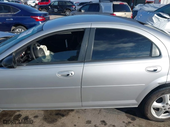 2005 Dodge Stratus Sdn SXT with VIN 1B3EL46R65N617926, listed as a IAAI auction lot 41658286 with 75,030 mi miles. Bid and sale history available at carsss.com. Image 15.