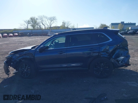 2025 Honda CR-V Sport Touring with VIN 2HKRS6H90SH809835, listed as a IAAI auction lot 42060201 with 9,358 mi miles and . Bid and sale history available at DreamBid. Image 15.