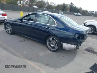 2018 Mercedes-Benz E-Class E 300 with VIN WDDZF4JB4JA374948, listed as a IAAI auction lot 41513301 with 57,579 mi miles. Bid and sale history available at carsss.com. Image 3.
