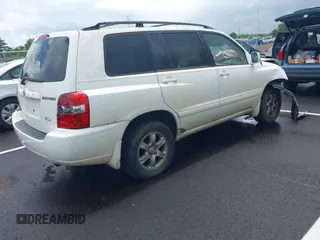 2005 Toyota Highlander z VIN JTEGP21AX50084893, wystawiony jako IAAI lot #42187305 z przebiegiem 275 113 mil mil oraz . Historia ofert i sprzedaży dostępna na DreamBid. Obrazek 4.