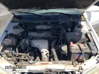 1997 Toyota Camry LE z VIN 4T1BG22K1VU780603, wystawiony jako Copart lot #56991075 z przebiegiem 136 511 mil mil oraz Czysty tytuł • Clean title. Historia ofert i sprzedaży dostępna na DreamBid. Obrazek 11.