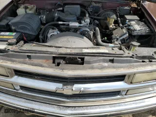 1999 Chevrolet Suburban with VIN 1GNFK16R2XJ328550, listed as a Copart auction lot 53179525 with 170,914 mi miles and Clean Title. Bid and sale history available at carsss.com. Image 12.