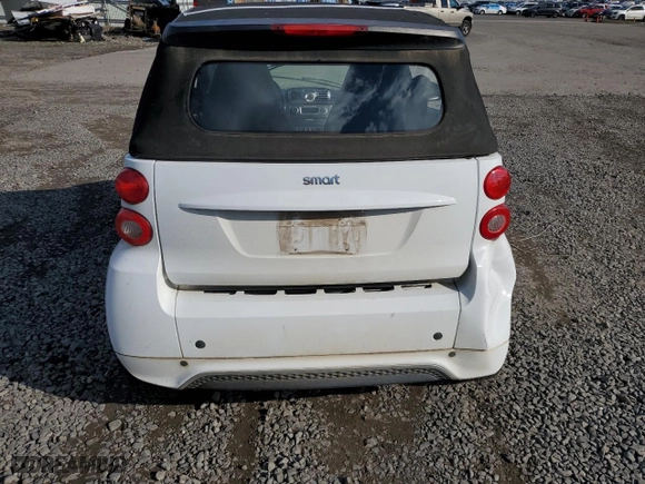2015 Smart fortwo Passion with VIN WMEEK3BA5FK835565, listed as a Copart auction lot 76688204 with NaN miles and Salvage Title. Bid and sale history available at carsss.com. Image 6.
