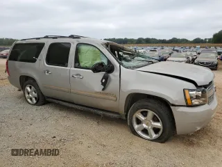 2008 Chevrolet Suburban LTZ with VIN 1GNFC16J48R118641, listed as a Copart auction lot 66723344 with 211,164 mi miles and Salvage Title. Bid and sale history available at carsss.com. Image 4.