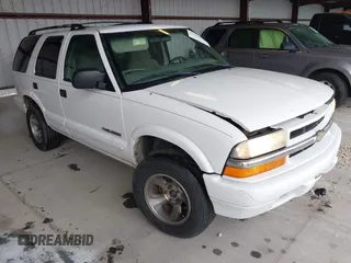 2004 Chevrolet Blazer LS z VIN 1GNDT13X64K129093, wystawiony jako IAAI lot #41860109 z przebiegiem 175 588 mil mil oraz . Historia ofert i sprzedaży dostępna na DreamBid. Obrazek 1.