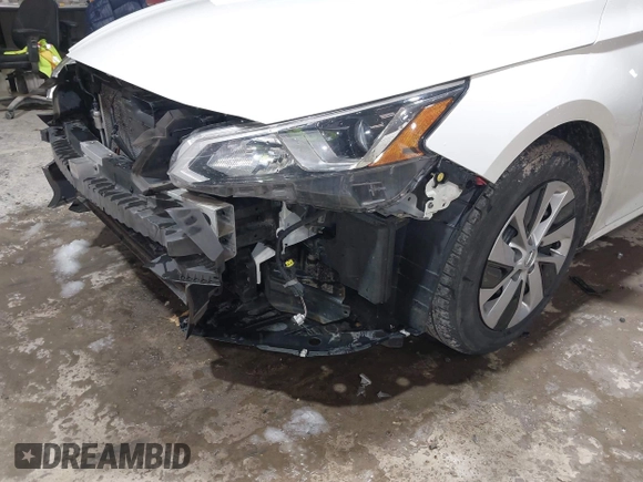 2019 Nissan Altima 2.5 S with VIN 1N4BL4BV1KC129923, listed as a IAAI auction lot 41894444 with 135,159 mi miles. Bid and sale history available at carsss.com. Image 6.