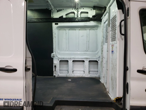 2018 Ford Transit with VIN 1FTBW3XMXJKA11644, listed as a Copart auction lot 43737365 with 114,007 mi miles and Clean title. Bid and sale history available at DreamBid. Image 11.