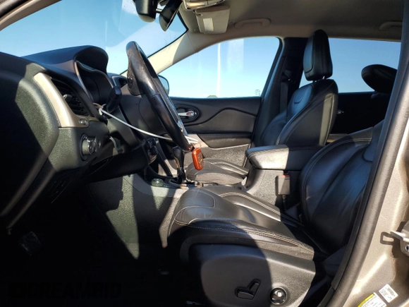 2018 Jeep Cherokee Limited с VIN 1C4PJMDB0JD583498, выставлен на аукционе Copart как лот 57230845 с пробегом 82 470 миль миль и Списание • Salvage title. История ставок и продаж доступна на DreamBid. Изображение 7.