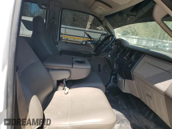 2008 Ford F-250 XL with VIN 1FTSW20R98ED48430, listed as a Copart auction lot 48976345 with 151,120 mi miles and Salvage title. Bid and sale history available at DreamBid. Image 7.