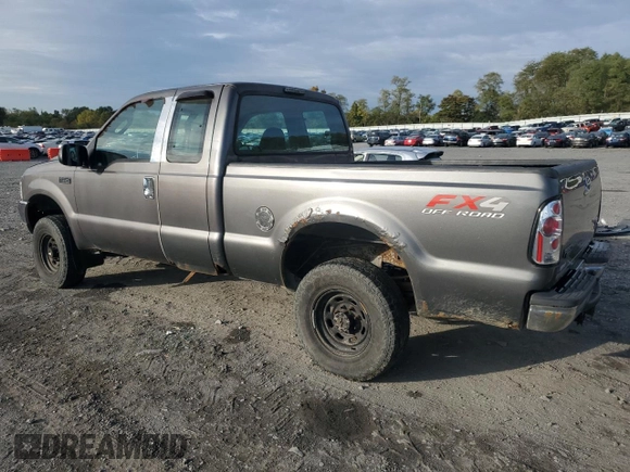 2004 Ford Super Duty F-250 XL with VIN 1FTNX21L74EB30467, listed as a Copart auction lot 72428484 with 115,177 mi miles and Clean Title. Bid and sale history available at carsss.com. Image 2.