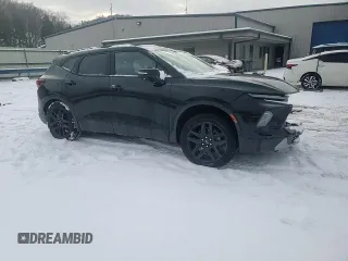 2024 Chevrolet Blazer LT z VIN 3GNKBJRSXRS123086, wystawiony jako Copart lot #88247965 z przebiegiem 6 706 mil mil oraz Szkoda całkowita • Salvage title. Historia ofert i sprzedaży dostępna na DreamBid. Obrazek 15.