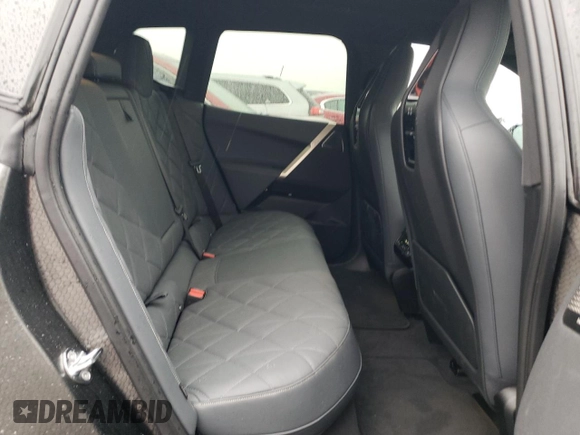 2023 BMW iX xDrive50 z VIN WB523CF04PCM84946, wystawiony jako Copart lot #47995414 z przebiegiem 6 037 mil mil oraz . Historia ofert i sprzedaży dostępna na DreamBid. Obrazek 10.