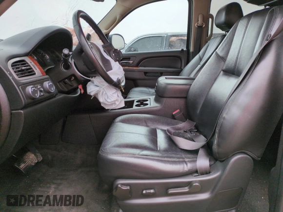 2014 Chevrolet Tahoe LT z VIN 1GNSKBE06ER131287, wystawiony jako Copart lot #82617224 z przebiegiem 138 880 mil mil oraz Szkoda całkowita • Salvage title. Historia ofert i sprzedaży dostępna na DreamBid. Obrazek 7.