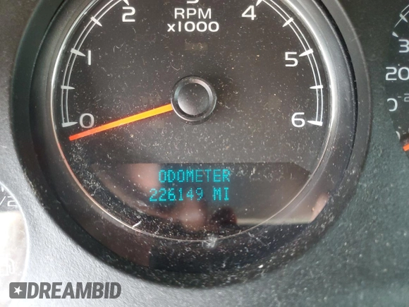 2010 Chevrolet Tahoe LT z VIN 1GNUKBE04AR119674, wystawiony jako Copart lot #58498755 z przebiegiem 226 149 mil mil oraz Czysty tytuł • Clean title. Historia ofert i sprzedaży dostępna na DreamBid. Obrazek 9.