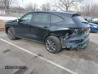 2024 Acura MDX w/A-Spec Package with VIN 5J8YE1H04RL014754, listed as a IAAI auction lot 41335377 with 15,815 mi miles. Bid and sale history available at carsss.com. Image 3.