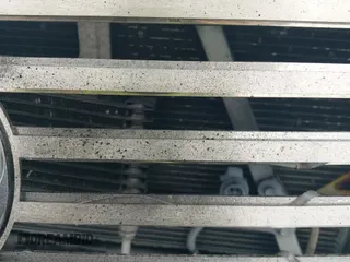 2002 Cadillac Escalade EXT z VIN 3GYEK63N02G210858, wystawiony jako IAAI lot #42365765 z przebiegiem 217 257 mil mil oraz . Historia ofert i sprzedaży dostępna na DreamBid. Obrazek 18.