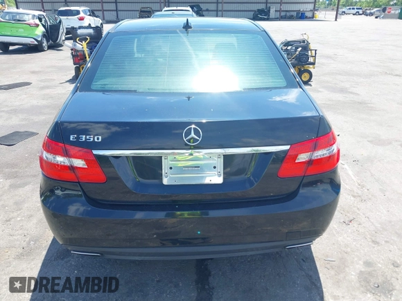 2011 Mercedes-Benz E-Class E 350 Luxury with VIN WDDHF5GB1BA462074, listed as a IAAI auction lot 42017000 with 170,658 mi miles. Bid and sale history available at carsss.com. Image 16.