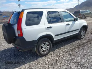 2002 Honda CR-V EX with VIN JHLRD78822C070778, listed as a IAAI auction lot 41813282 with 122,323 mi miles. Bid and sale history available at carsss.com. Image 4.