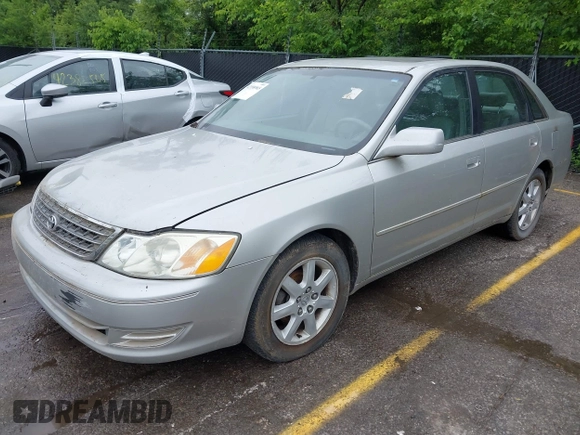 2003 Toyota Avalon XL z VIN 4T1BF28B13U293991, wystawiony jako IAAI lot #42358965 z przebiegiem 142 424 mil mil oraz . Historia ofert i sprzedaży dostępna na DreamBid. Obrazek 2.