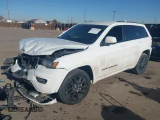 2017 Jeep Grand Cherokee Laredo with VIN 1C4RJFAG2HC876727, listed as a IAAI auction lot 41712954 with 134,412 mi miles. Bid and sale history available at carsss.com. Image 18.