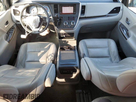2019 Toyota Sienna XLE Auto Access Seat with VIN 5TDYZ3DC4KS993338, listed as a Copart auction lot 44029395 with 71,430 mi miles and Salvage Title. Bid and sale history available at carsss.com. Image 8.
