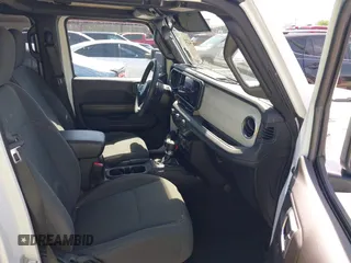 2024 Jeep Wrangler Sahara with VIN 1C4RJXP64RW225507, listed as a IAAI auction lot 42245973 with 45,984 mi miles and . Bid and sale history available at DreamBid. Image 5.