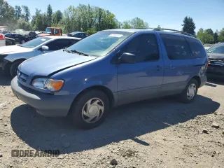 2000 Toyota Sienna LE with VIN 4T3ZF13C8YU296717, listed as a Copart auction lot 62715203 with 165,869 mi miles and Salvage Title. Bid and sale history available at carsss.com. Image 1.