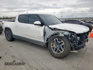 2022 Rivian R1T Adventure z VIN 7FCTGAAA8NN013508, wystawiony jako Copart lot #50834485 z przebiegiem Nie podano mil oraz Szkody całkowita. Historia ofert i sprzedaży dostępna na DreamBid. Obrazek 4.