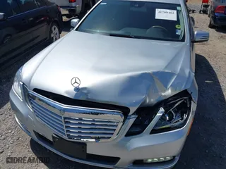 2013 Mercedes-Benz E-Class E 350 Luxury with VIN WDDHF8JB4DA710394, listed as a IAAI auction lot 41708482 with 88,954 mi miles. Bid and sale history available at carsss.com. Image 6.