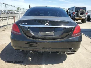 2019 Mercedes-Benz C 300 z VIN WDDWF8DB1KR483148, wystawiony jako Copart lot #56566925 z przebiegiem Nie podano mil oraz Czysty tytuł • Clean title. Historia ofert i sprzedaży dostępna na DreamBid. Obrazek 6.