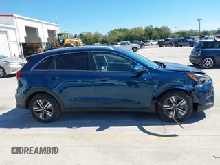 2021 Kia Niro LX with VIN KNDCB3LC1M5471386, listed as a IAAI auction lot 41752763 with 34,609 mi miles. Bid and sale history available at carsss.com. Image 14.