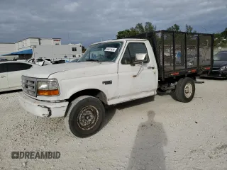 1995 Ford F-250 with VIN 1FTHF25H1SNB73298, listed as a Copart auction lot 84031634 with 0 mi miles and Salvage Title. Bid and sale history available at carsss.com. Image 1.