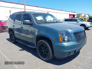 2007 GMC Yukon Denali с VIN 1GKFK63847J208819, выставлен на аукционе IAAI как лот 39872502 с пробегом 237 119 миль миль и . История ставок и продаж доступна на DreamBid. Изображение 1.