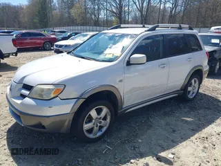 2005 Mitsubishi Outlander XLS with VIN JA4LX41F55U004879, listed as a IAAI auction lot 41835968 with 212,199 mi miles. Bid and sale history available at carsss.com. Image 17.